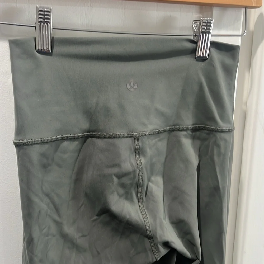 lululemon athletica sleek stylish